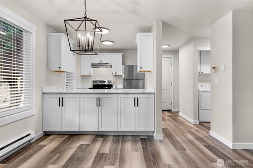 apt-2-1302 Chestnut St, Everett, WA, 98201-1980 | Card Image