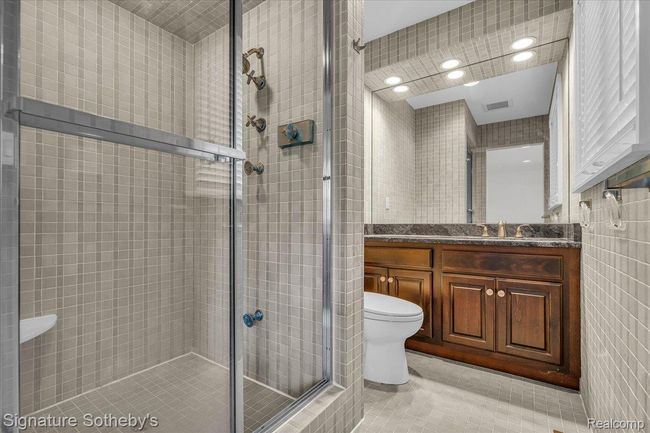 En-Suite Full Bathroom | Image 27