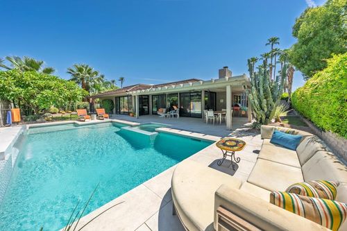 77 Colgate Dr, Rancho Mirage, CA, 92270-3703 | Card Image