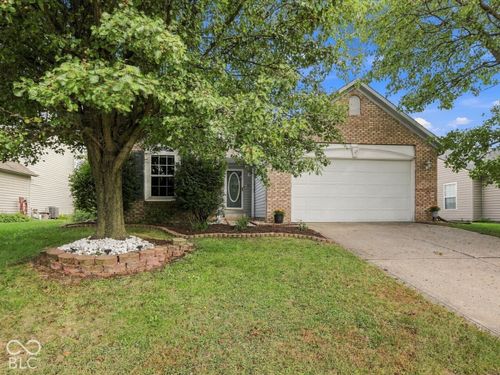 6276 Briargate Dr, Zionsville, IN, 46077-9159 | Card Image