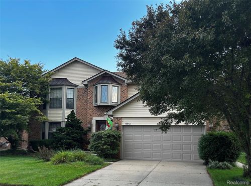 19642 Shorecrest Dr, Clinton Township, MI, 48038-6901 | Card Image
