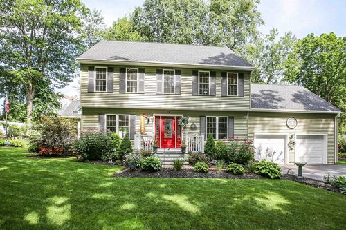 79 Avery Rd, Holden, MA, 01520-1220 | Card Image