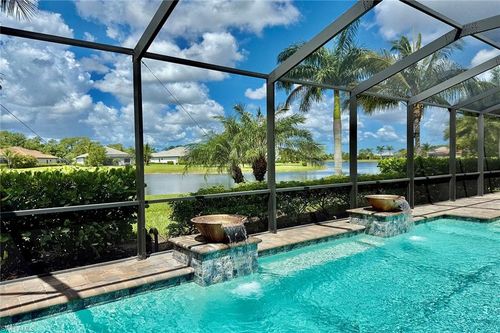 2258 Somerset Pl, NAPLES, FL, 34120-2862 | Card Image