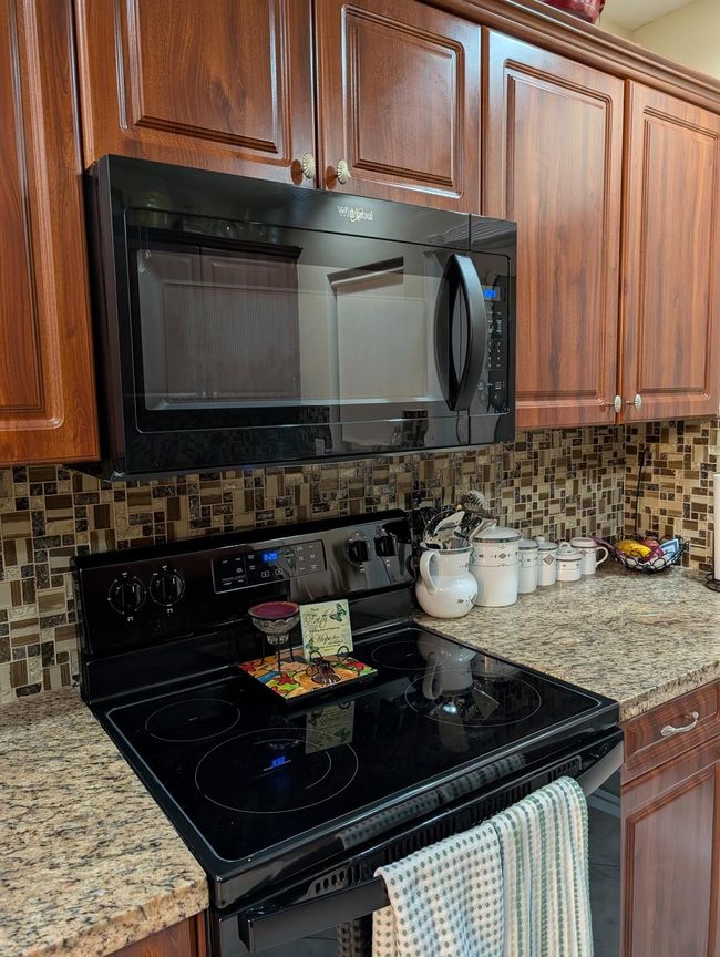 APT-21 - 2734 Ne 27 Th Ct, Condo with 1 bedrooms, 1 bathrooms and null parking in Lighthouse Point FL | Image 4