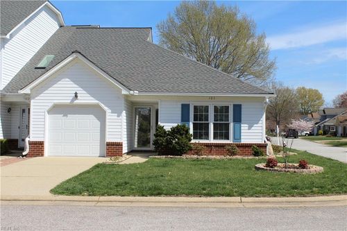 105 Acorn Ln, Yorktown, VA, 23692-6152 | Card Image