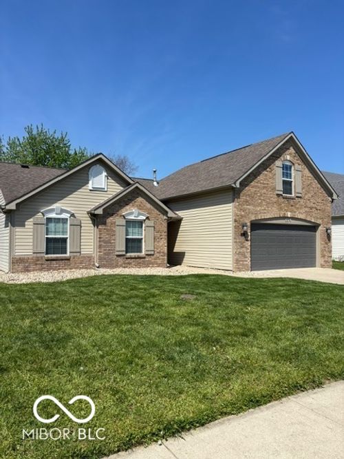 8314 Alcona Dr, Indianapolis, IN, 46237-8677 | Card Image