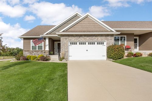 340 Cemar Ct, Marion, IA, 52302-2500 | Card Image