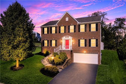 2076 Majestic Dr, Canonsburg, PA, 15317-4867 | Card Image