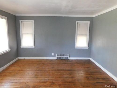 15864 Bringard Dr, Detroit, MI, 48205-1419 | Card Image