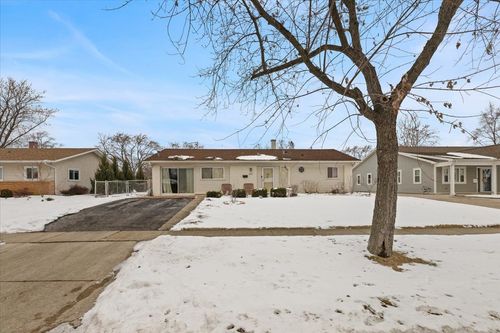 660 Flagstaff Ln, Hoffman Estates, IL, 60169-3004 | Card Image