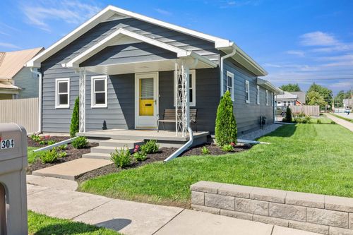 304 Walnut St, Fairmount, IN, 46928-2045 | Card Image