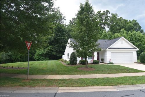 1602 Weatherend Dr, Rural Hall, NC, 27045-9817 | Card Image