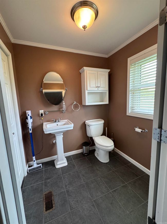2025 Fairway St, House other with 4 bedrooms, 3 bathrooms and null parking in Stuttgart AR | Image 24