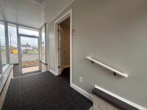 29549 Jefferson Road, Gibraltar, MI, 48173 | Card Image