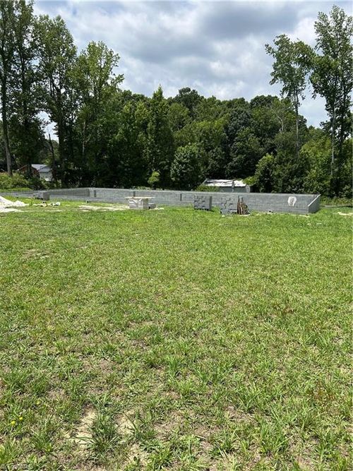 3904 Randleman Rd, Greensboro, NC, 27406-9151 | Card Image