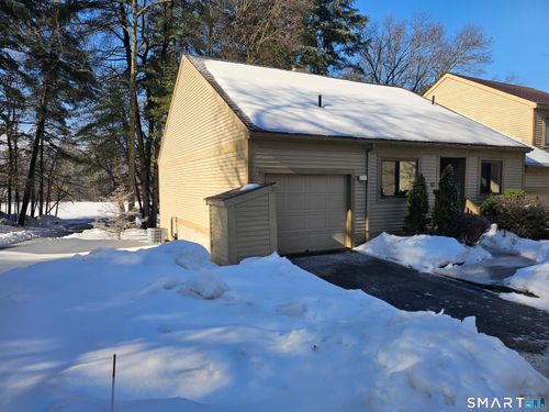 9-9 Putnam Ln, Avon, CT, 06001-4529 | Card Image