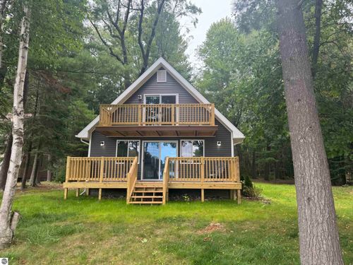701 Springwood Drive, Prudenville, MI, 48651 | Card Image
