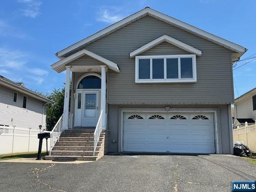 346 River Dr, Garfield, NJ, 07026-3325 | Card Image