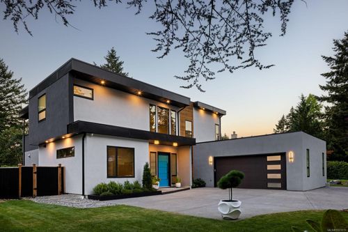 4673 Boulderwood Dr, Victoria, BC, V8Y2P8 | Card Image