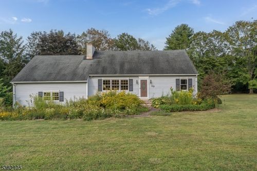 49 Blossom Hill Rd, LEBANON, NJ, 08833-4364 | Card Image