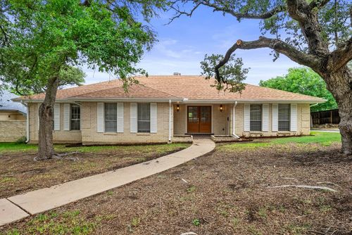 406 Coronado Dr, Kerrville, TX, 78028-3802 | Card Image
