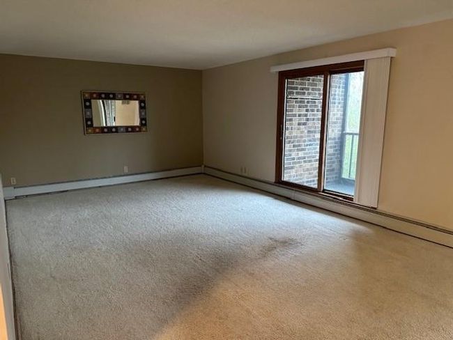 APT-121 - 35 Nathan Ln N, Condo with 2 bedrooms, 2 bathrooms and null parking in Plymouth MN | Image 4