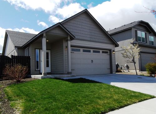 2474 Nw Kingwood Ave, Redmond, OR, 97756-6101 | Card Image