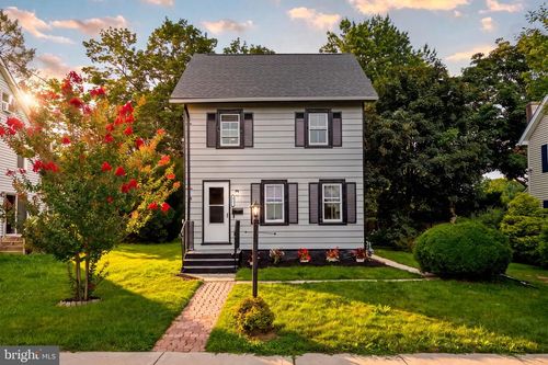 411 Franklin St, OXFORD, PA, 19363-1715 | Card Image