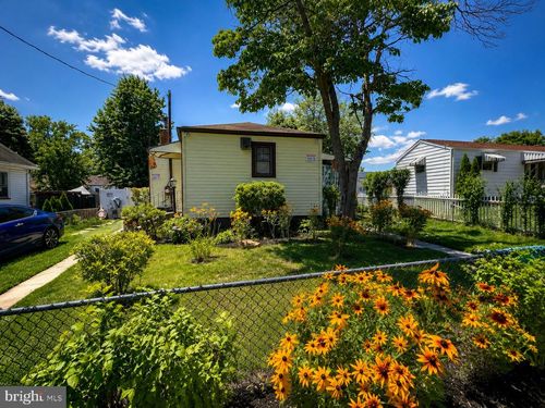 125 Roosevelt Ave, MOUNT EPHRAIM, NJ, 08059-1421 | Card Image