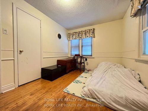 33 Agincourt Dr, Scarborough, ON, M1S1M5 | Card Image