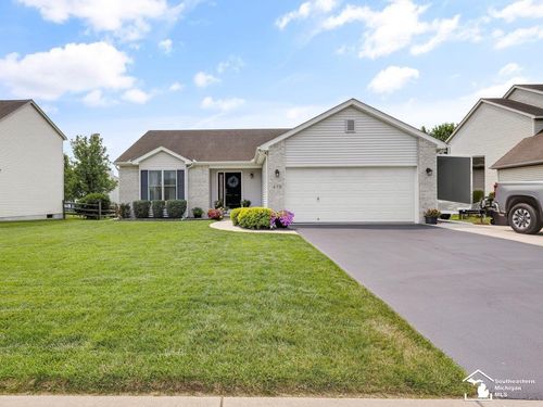 472 Buck Ln, Temperance, MI, 48182-4003 | Card Image