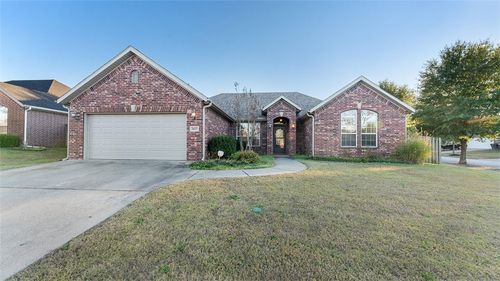 3257 W Drakestone St, Fayetteville, AR, 72704-6367 | Card Image