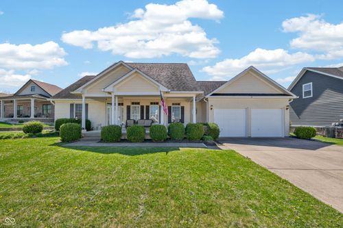 31 Downing Dr, Trafalgar, IN, 46181-9302 | Card Image