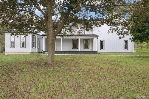 28251 Waltz Rd, New Boston, MI, 48164-9639 | Card Image
