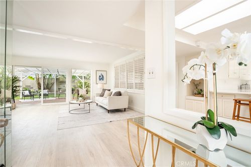 16381 Lakemont Ln, Huntington Beach, CA, 92647-4036 | Card Image