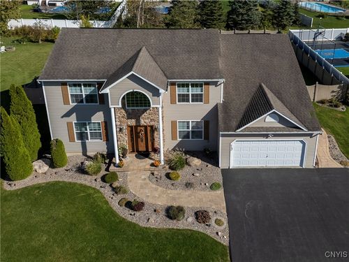 8336 Moyer Carriage, Cicero, NY, 13039-8691 | Card Image