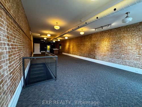 upper-14 Norfolk St S, Simcoe, ON, N3Y2V9 | Card Image