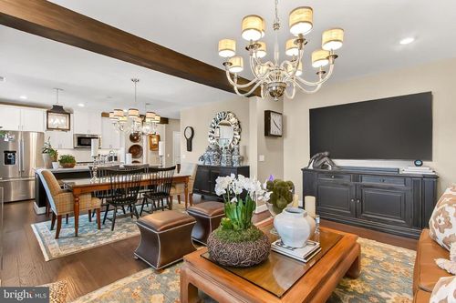 2-103-2960 Vaden Dr, Fairfax, VA, 22031-1060 | Card Image