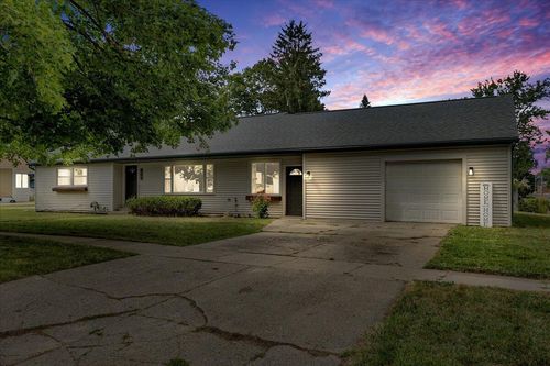 309 W South St, Hastings, MI, 49058-2117 | Card Image