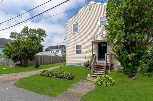 11 Atherton St, Saugus, MA, 01906-1501 | Card Image