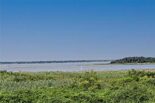 12 Seabreeze Ln, Bristol, RI, 02809-1552 | Card Image