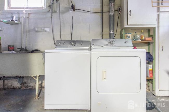 7 Walnut St, House other with 5 bedrooms, 2 bathrooms and null parking in Edison NJ | Image 27