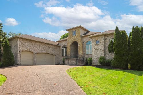 110 Affirmed Dr, Hendersonville, TN, 37075-2731 | Card Image