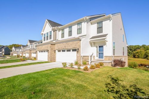 11-5300 Trail Vista Dr, West Bloomfield, MI, 48323-2193 | Card Image