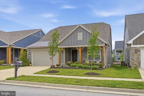 122 Foam Flower Dr, LAKE FREDERICK, VA, 22630-2295 | Card Image