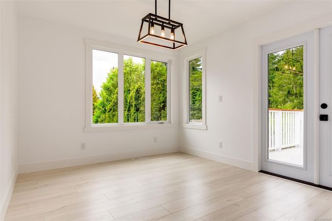 dining area with access to back deck | Image 19