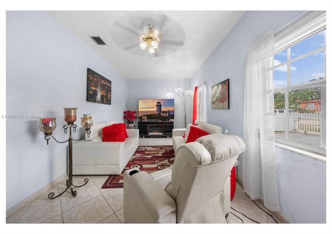611 E 48 Th St, House other with 2 bedrooms, 2 bathrooms and null parking in Hialeah FL | Image 4