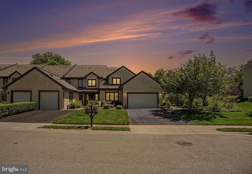 944 Hedgerow Ct, BLUE BELL, PA, 19422-2408 | Card Image
