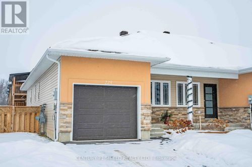 225 Third St W, Cornwall, ON, K6J0B6 | Card Image