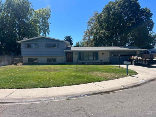 7755 W Pinewood Cir, Boise, ID, 83704 | Card Image